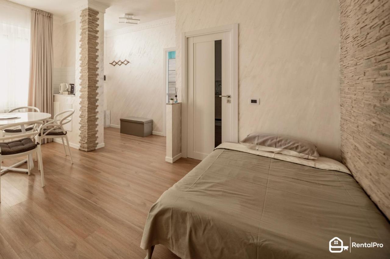 Apartment Ariston A 200m-luxury Con A/c & Wi-fi *